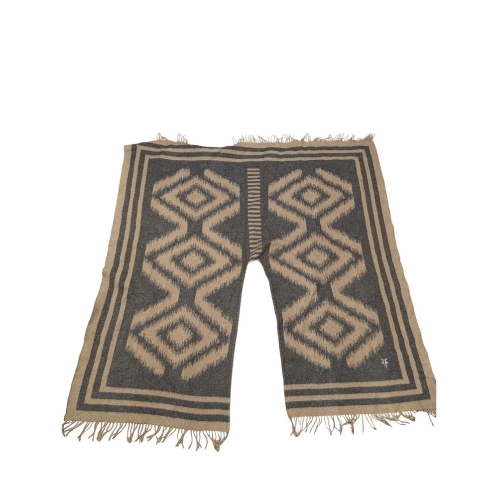 Frye Shawl Western Aztec Gray